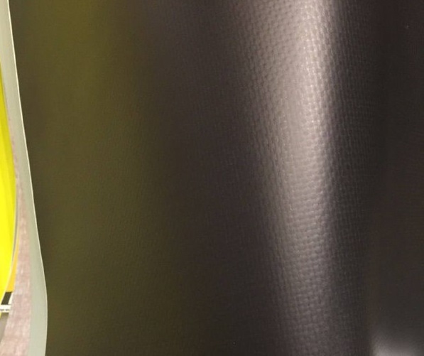 Чорний вініловий фотофон для студії – однотонний фон для професійної фотозйомки Black 3 Чорний вініловий фотофон для студії – однотонний фон для професійної фотозйомки Black - Зображення 3