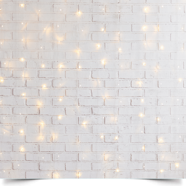 Вініловий фон для фотозйомки «Цегляна стіна з гірляндою» (світлий святковий лофт)